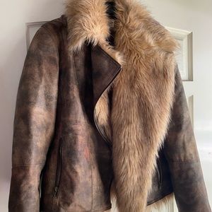 Newport News
Brown Shell Faux Fur Jacket
Size: (M)
